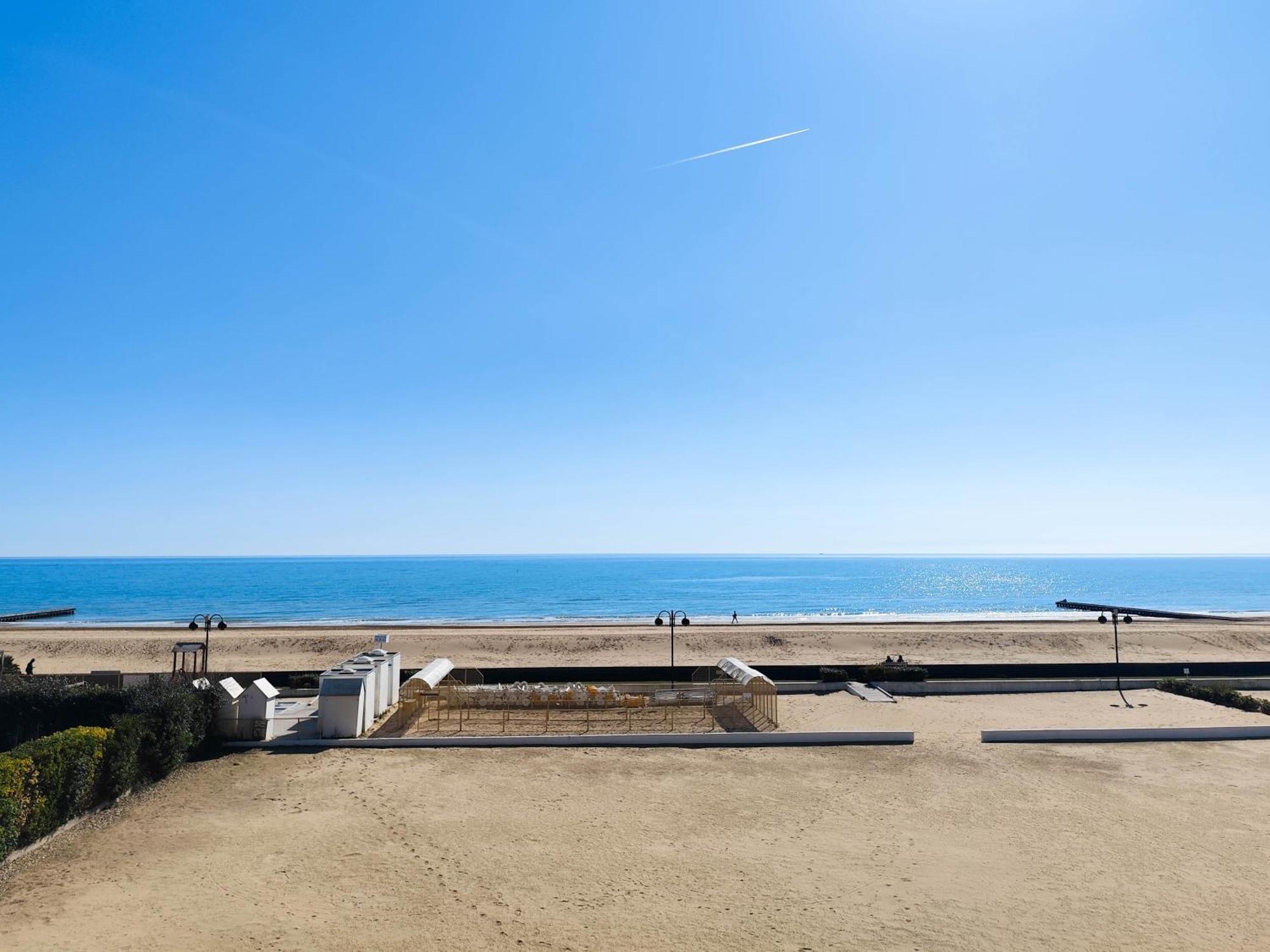 Puerto Del Sol Fronte Mare Apartment Lido di Jesolo Bagian luar foto
